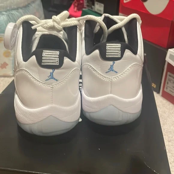 Air Jordan low 11 legends sz9 mens nds display picture 2